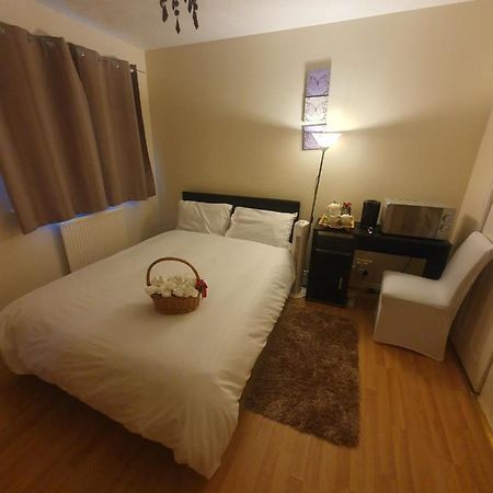 Double Size And Single Room In Barking Barking  Exterior foto