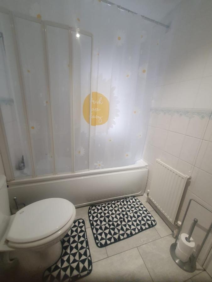 Double Size And Single Room In Barking Barking  Exterior foto