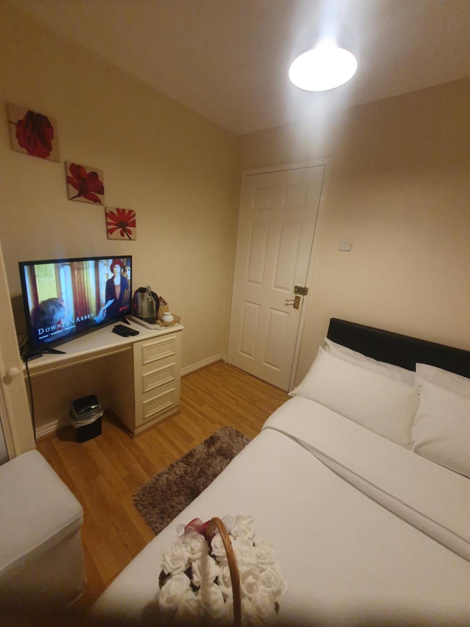 Double Size And Single Room In Barking Barking  Exterior foto